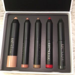 ✨SALE! NIB tréStique Orchid Baroque Collection